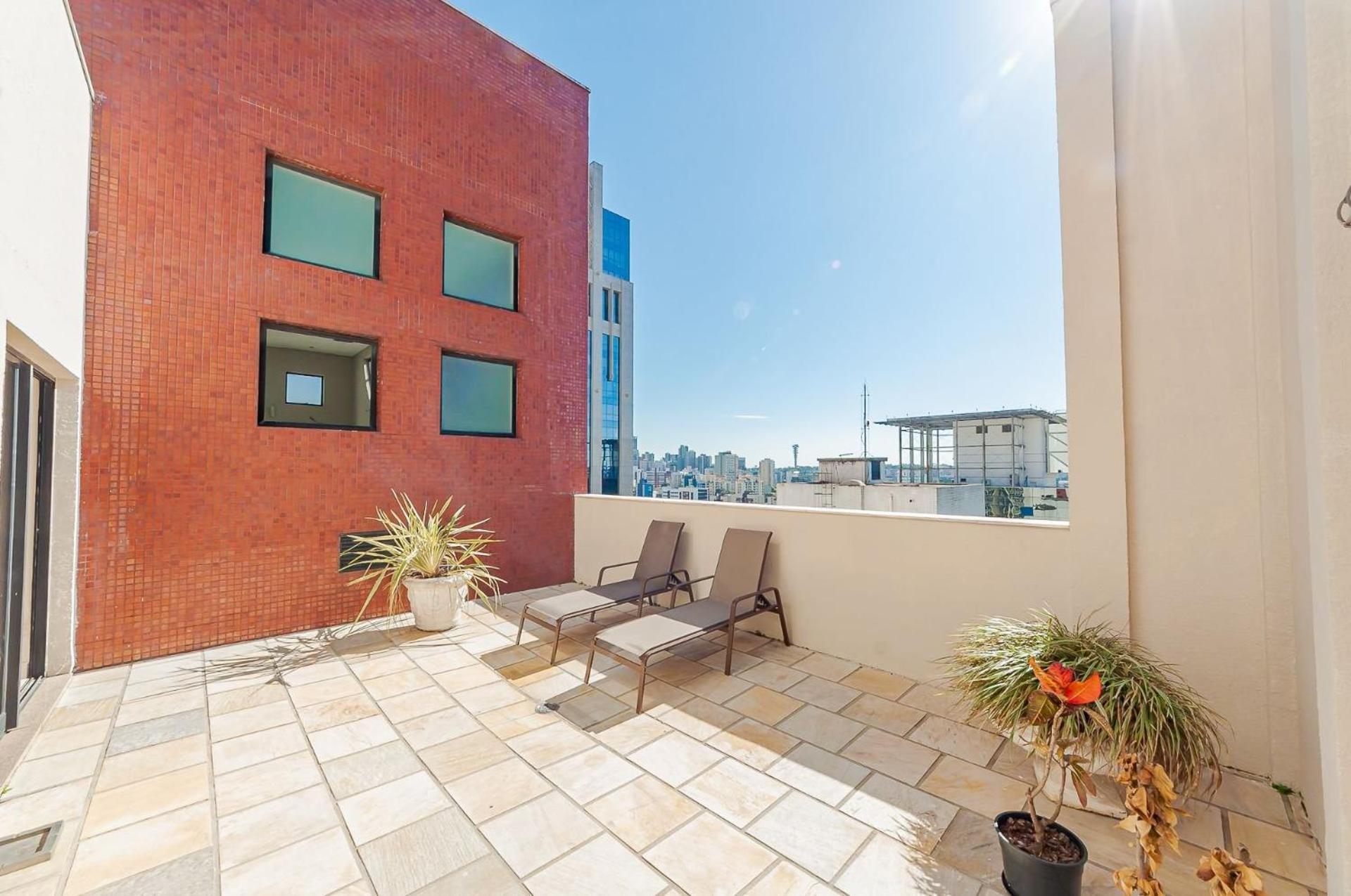 Apartamento Apto-flat Excelente Localizacao Centro-batel - Somente Familiares