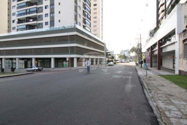 Apartamento No Cabral Em Curitiba, Com 3 Quartos Sendo Um Closed, E 2 Garagens