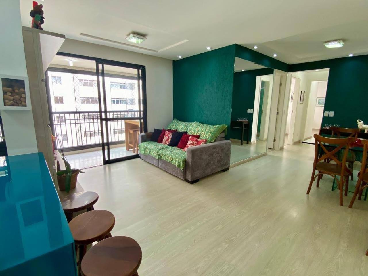 No Cabral Em Curitiba, Com 3 Quartos Sendo Um Closed, E 2 Garagens Apartamento Curitiba