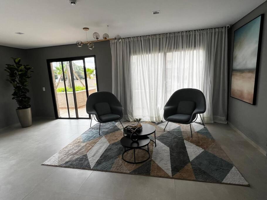 One House Portao