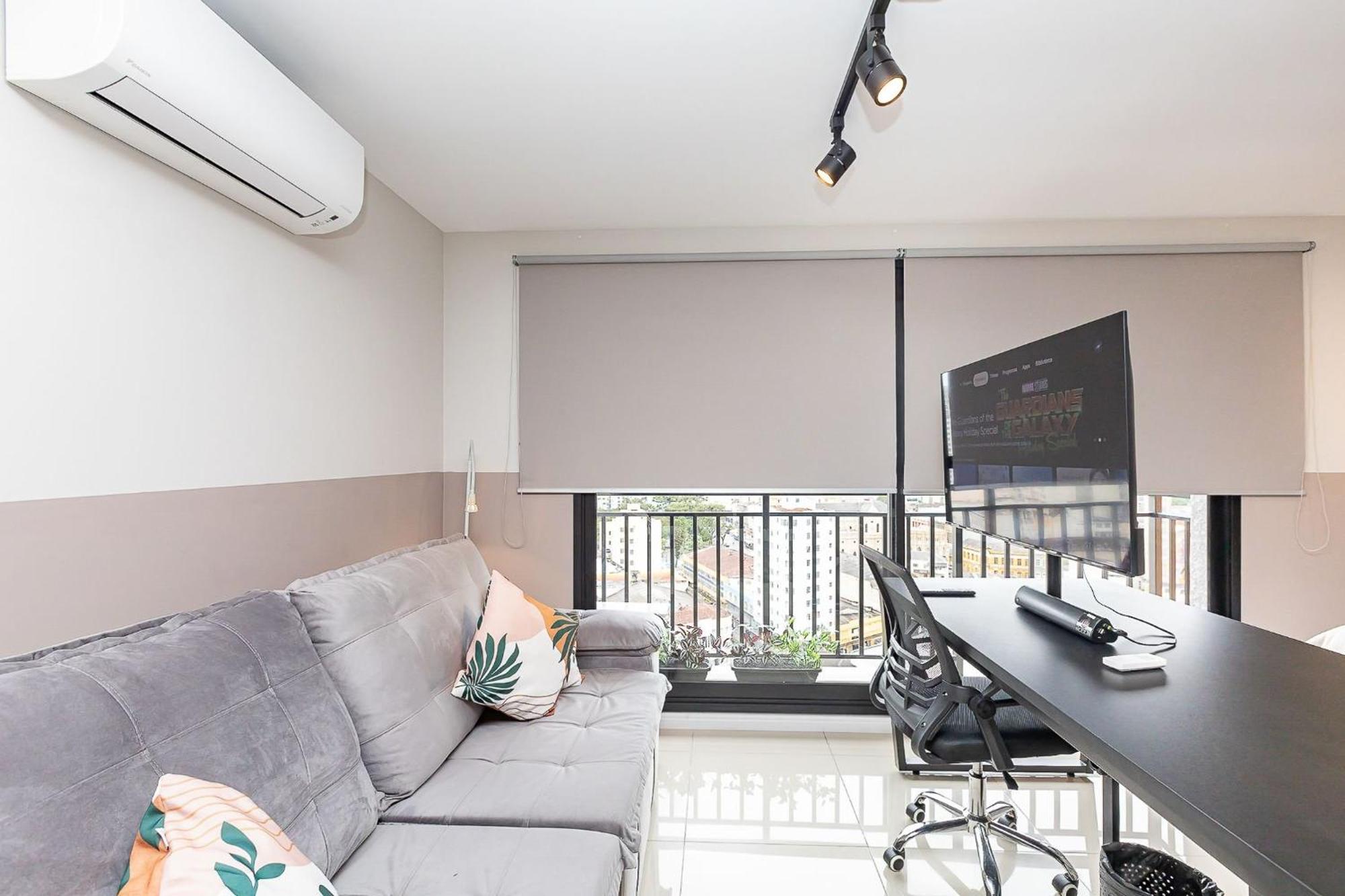 Confortavel Com Ar Condicionado - All1702 *