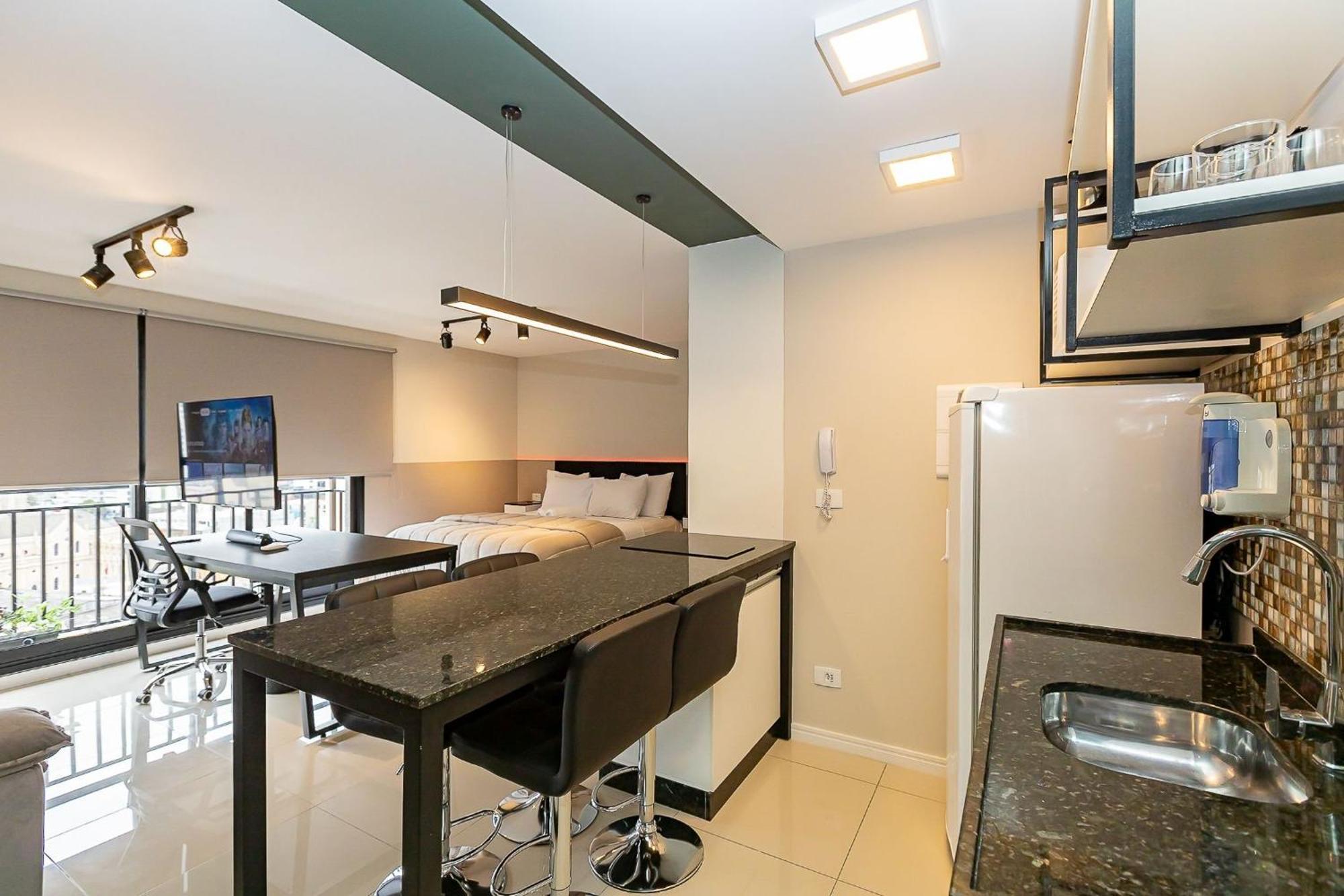 Confortavel Com Ar Condicionado - All1702 Curitiba