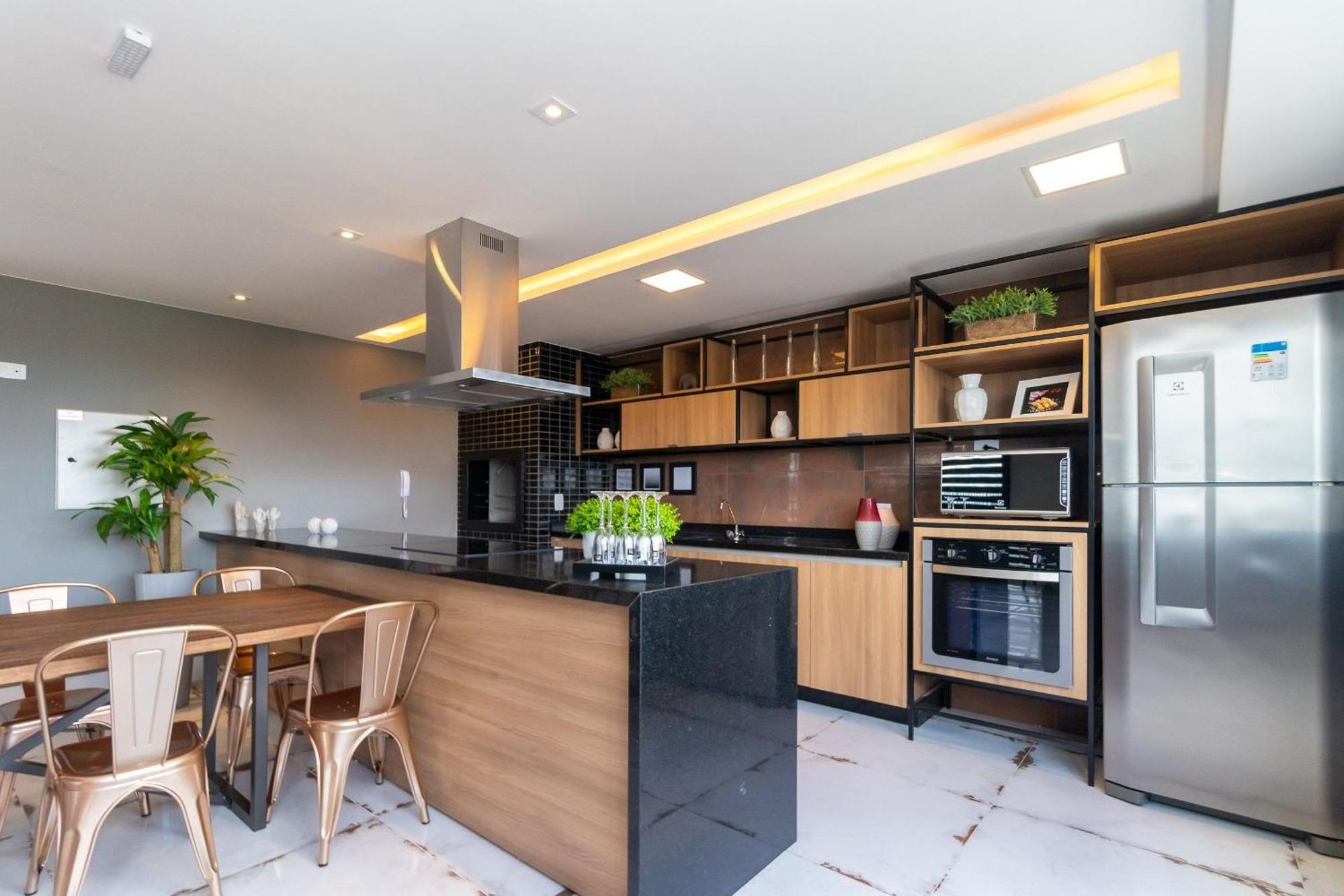 Em Andar Alto - All1507 Apartamento Curitiba