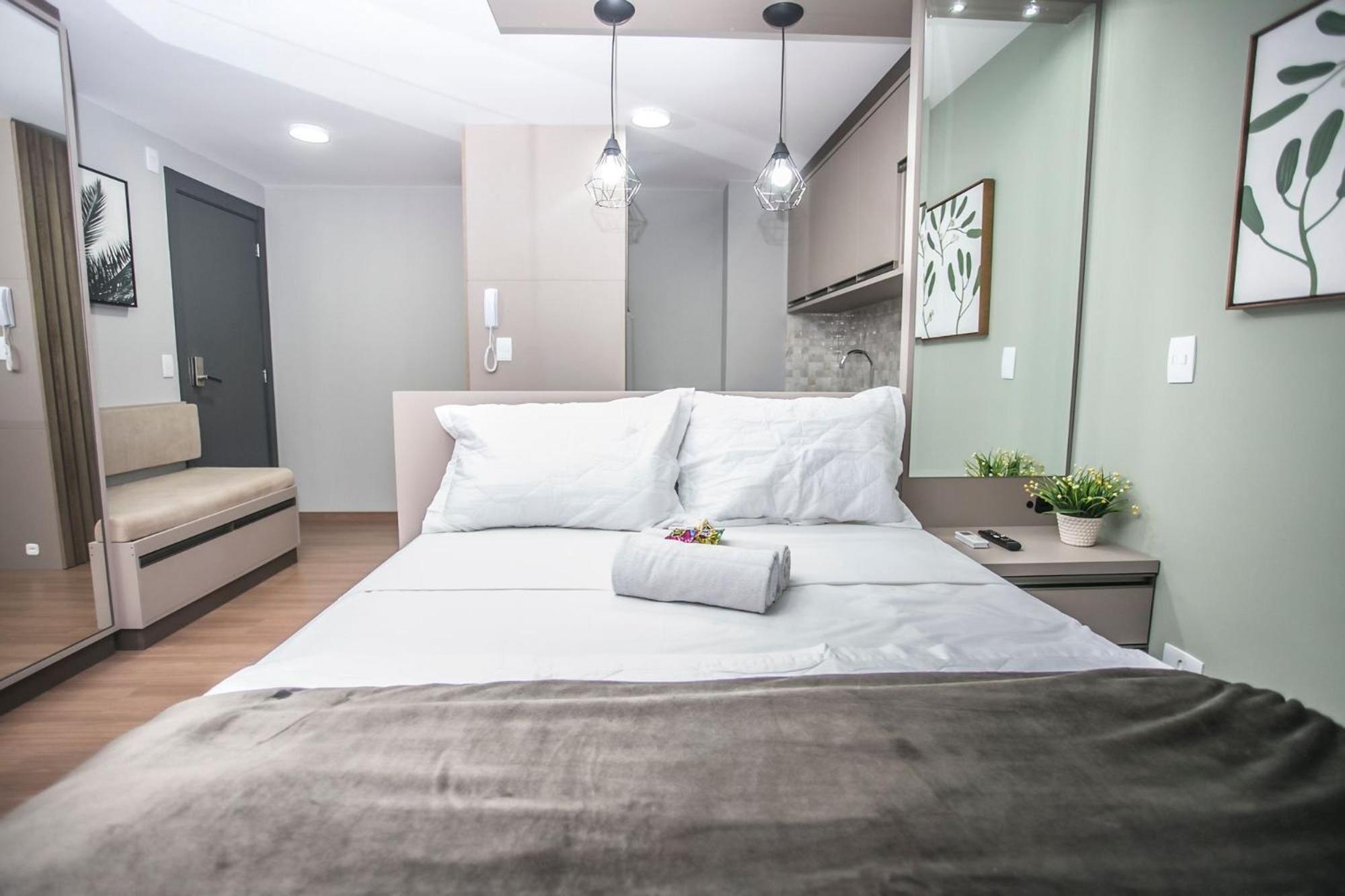 Apartamento Bem Decorado Com Sacada - All1301
