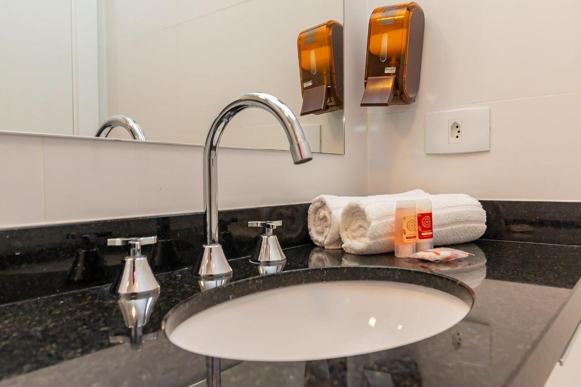 Apartamento Com Sacada All0717