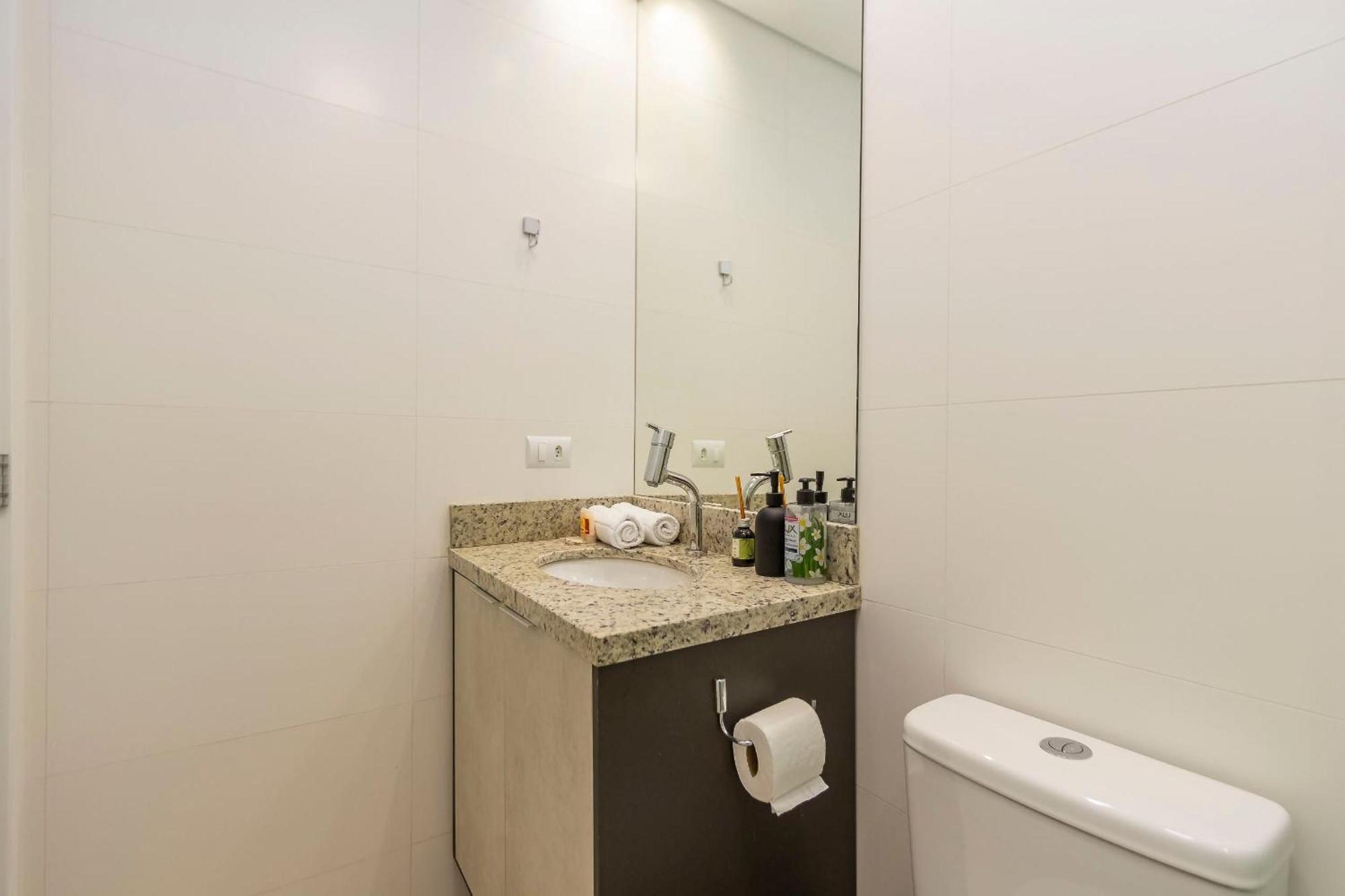 Apartamento De 1 Com Vaga - Fai1211 *