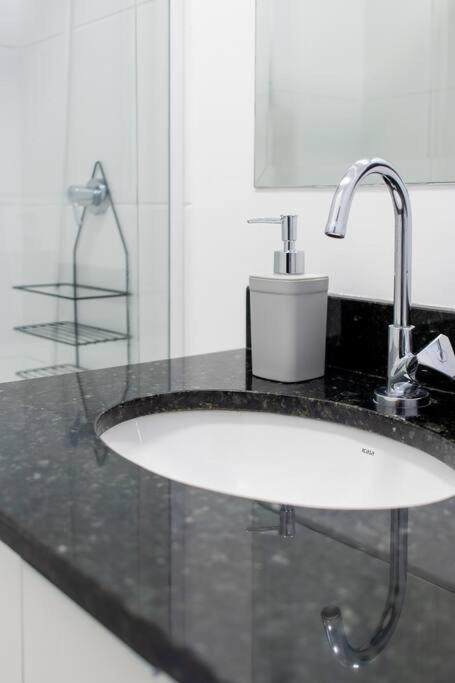 Apartamento No Coracao De Curitiba, Ao Lado Do Shopping