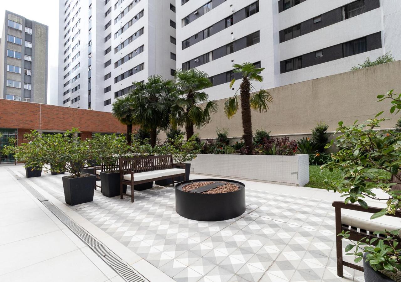 Duplex Decorado Com Dois Quartos No Batel *