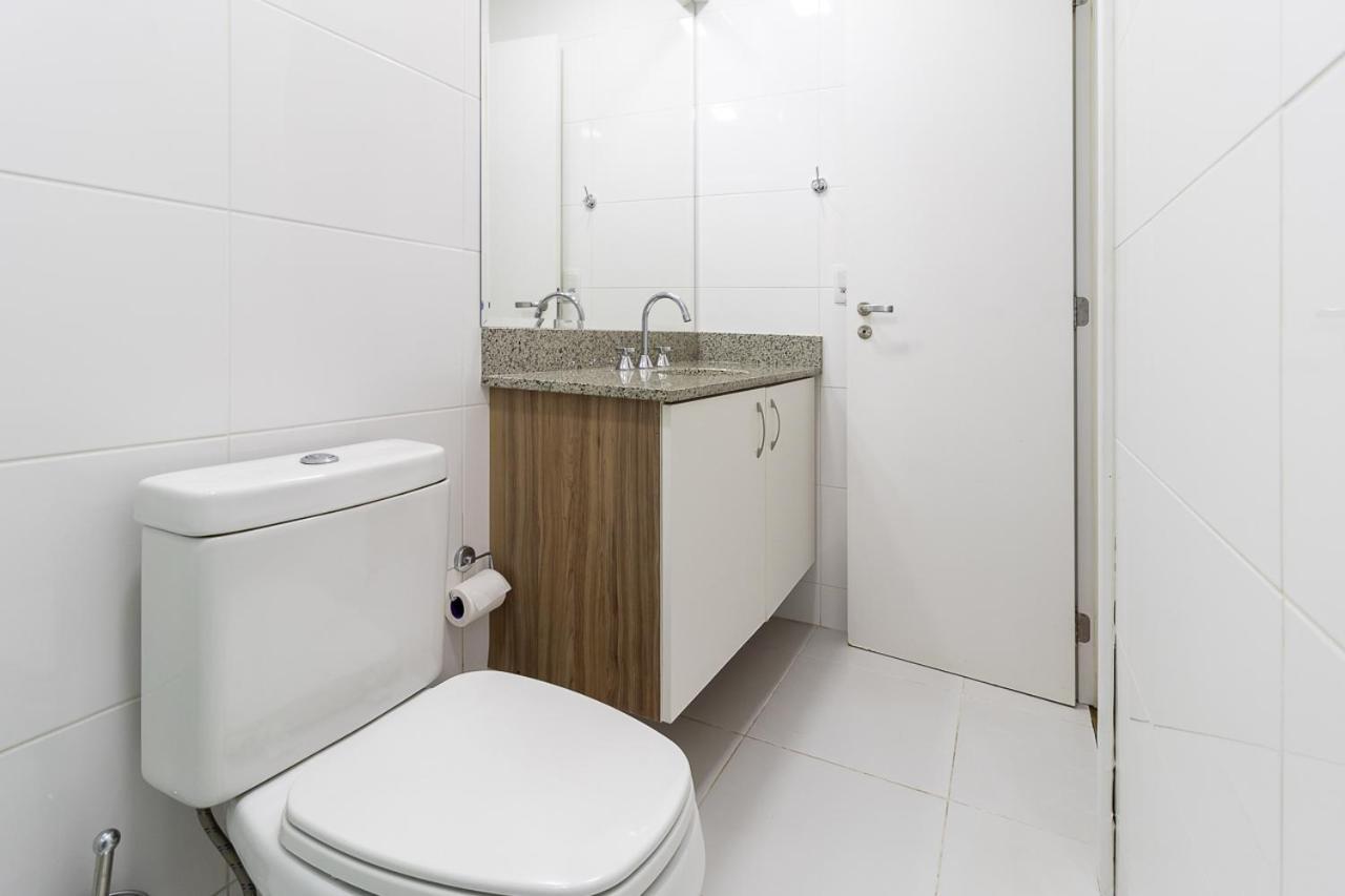 Duplex Decorado Com Dois Quartos No Batel *
