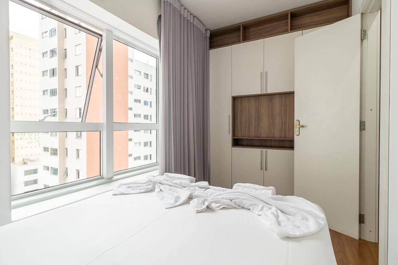 Duplex Decorado Com Dois Quartos No Batel *