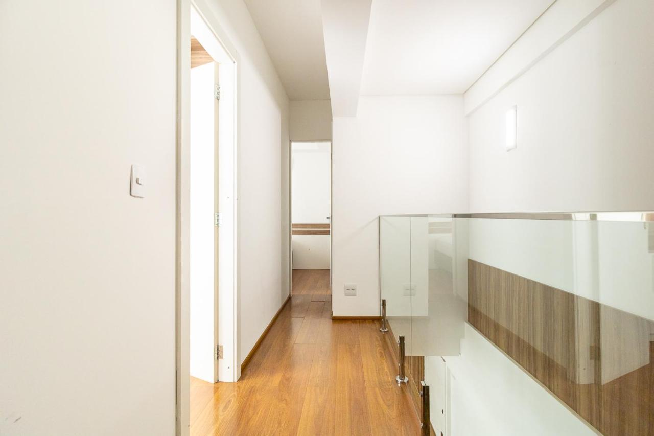 Duplex Decorado Com Dois Quartos No Batel