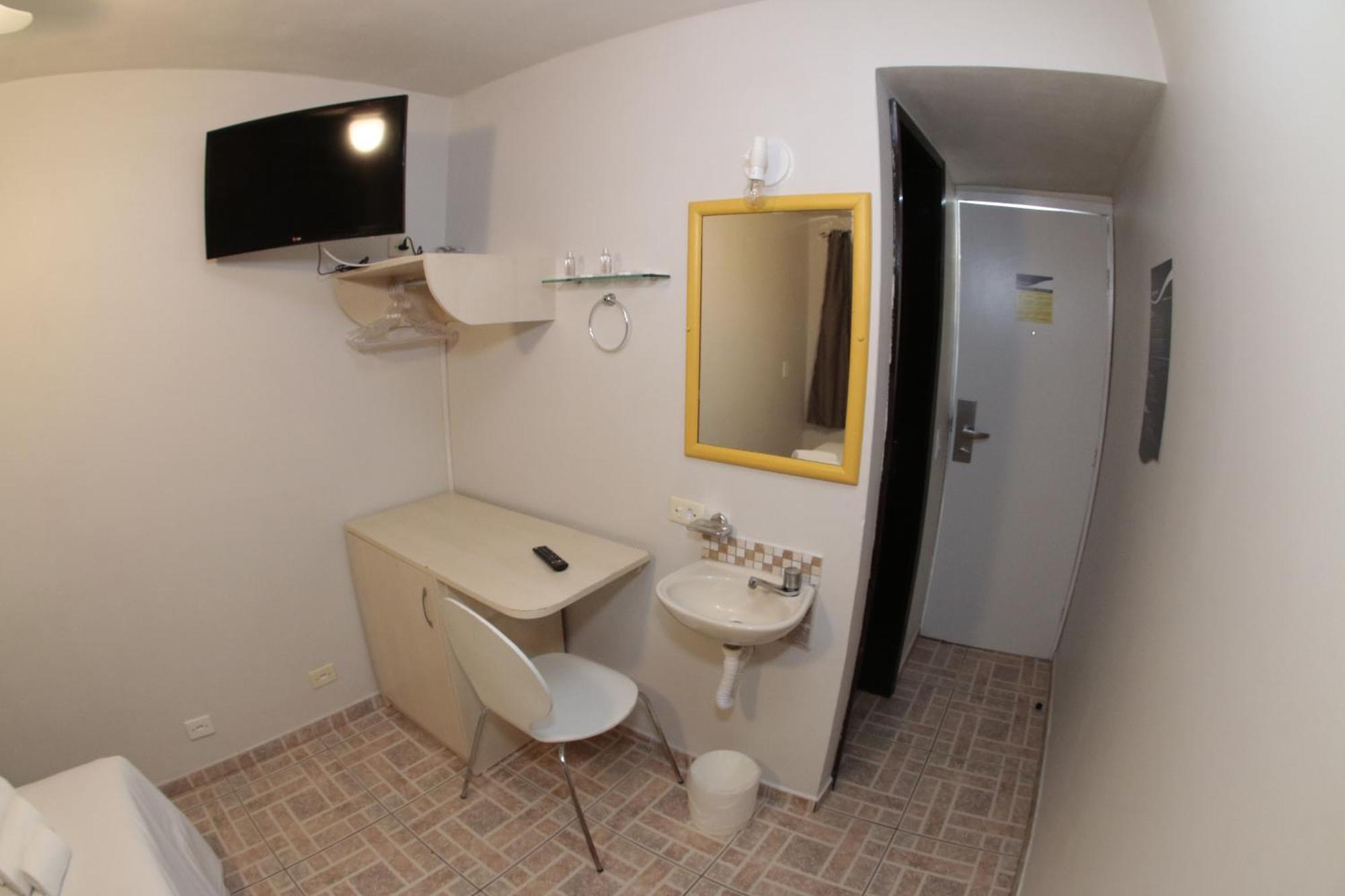 Hotel Esquina Batel - Economico 2*