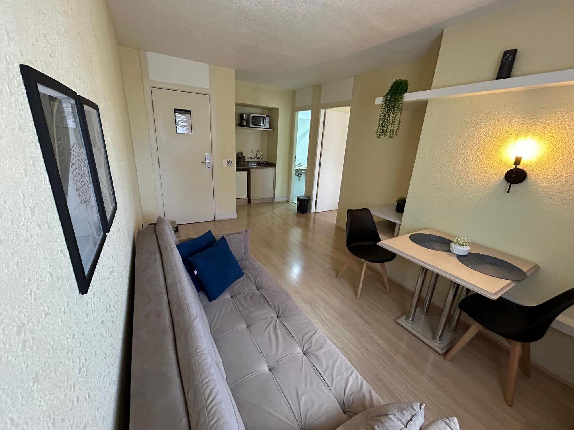 Flat No Local Do Centro/batel Apartamento *