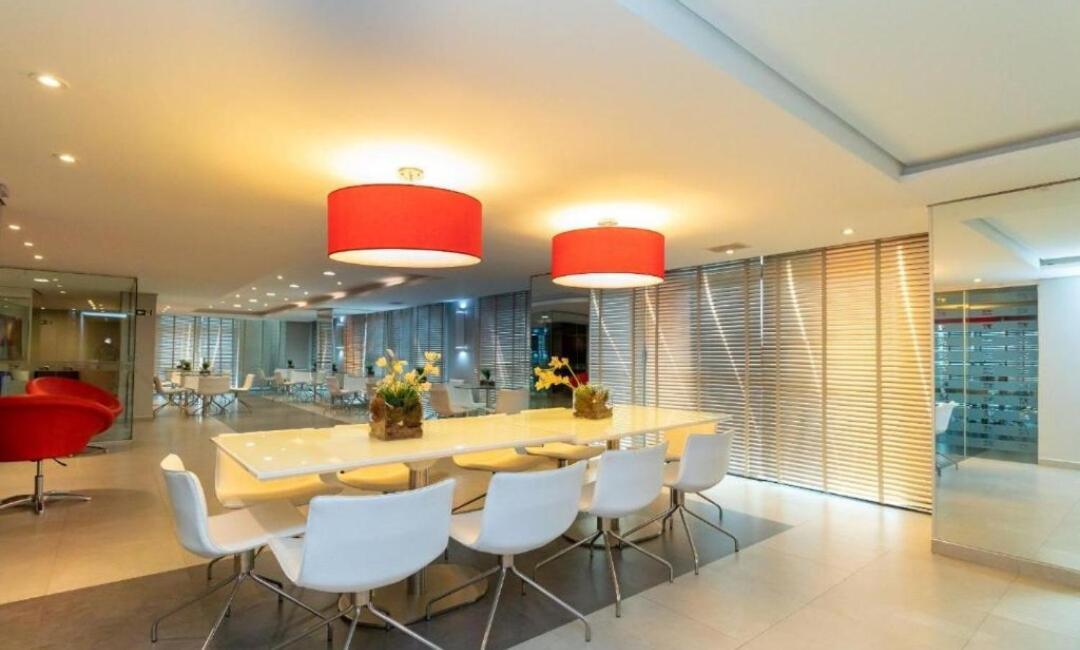 Com Garagem Edificio 7th Avenue -central Apartment Curitiba