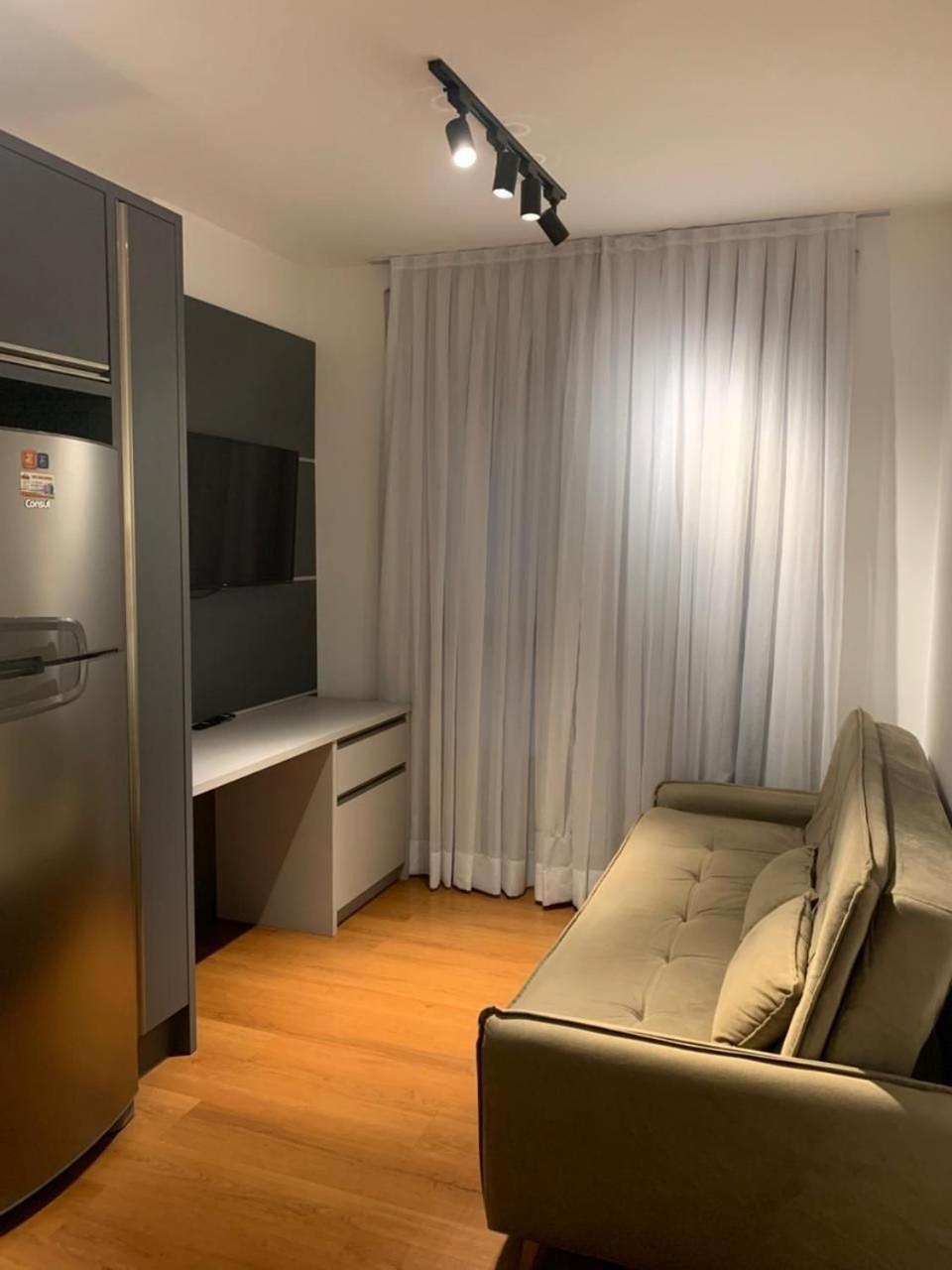 Apartamento Centro/batel Localizacao Da *