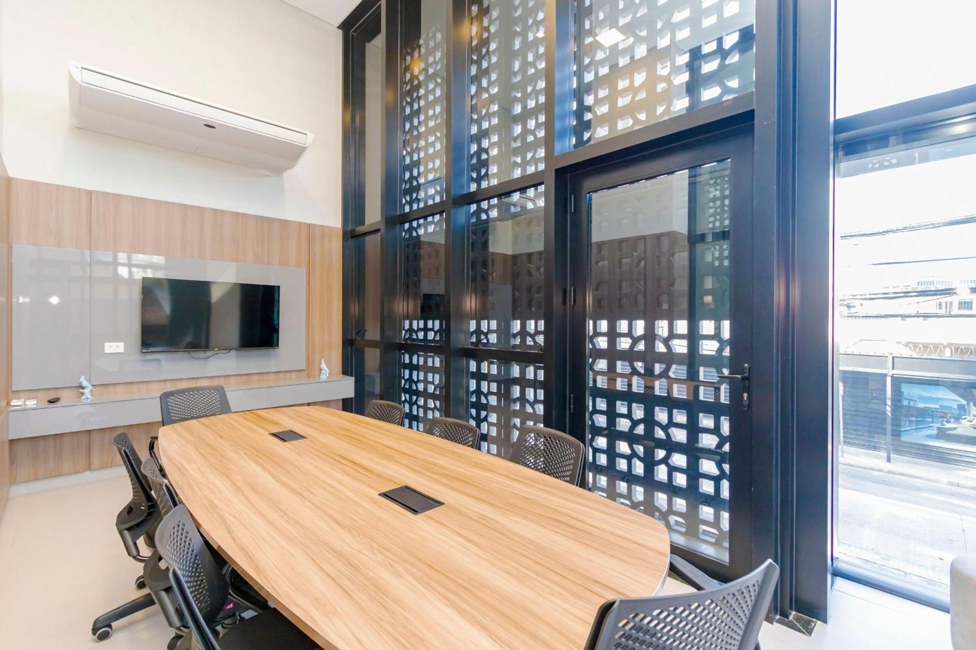 Apartamento Novo Com Ar/c Perto Do Shopping