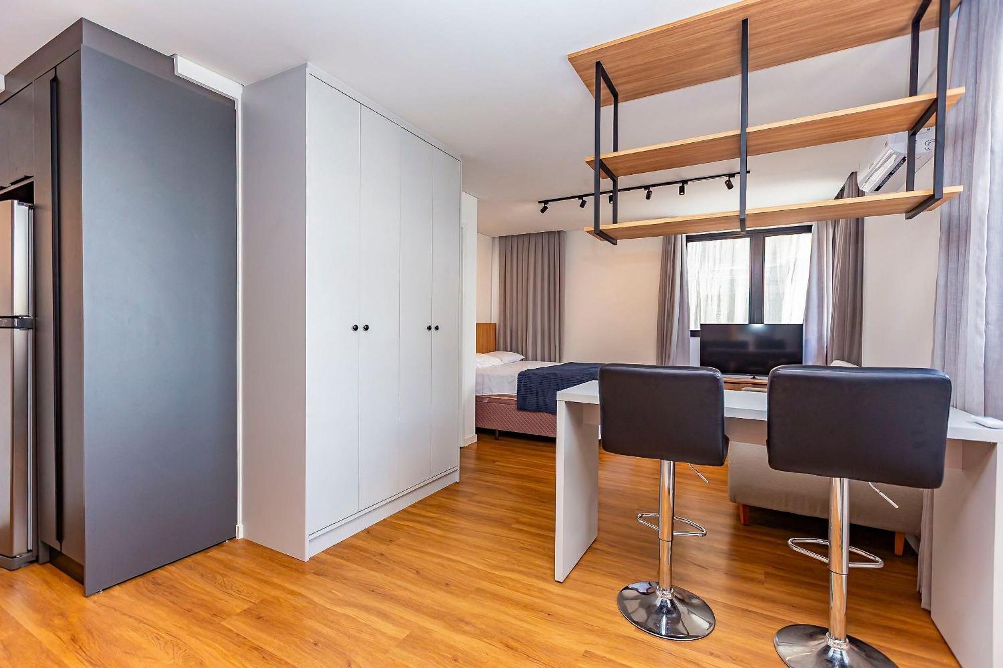 Apartamento Novo Com Ar/c Perto Do Shopping *