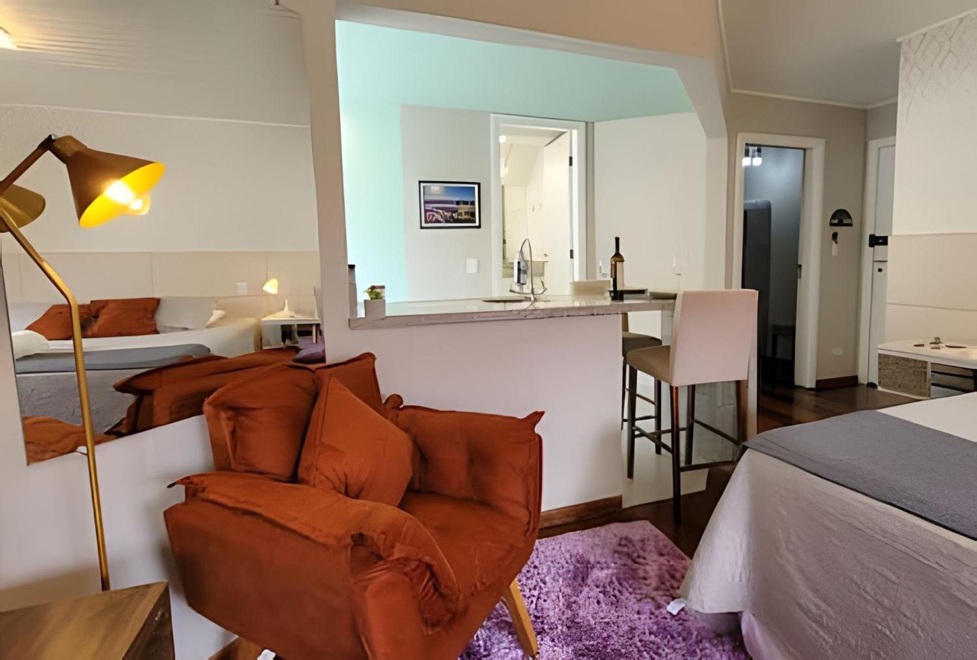Apartment King Climatizado, Garden, Prox. Barigui