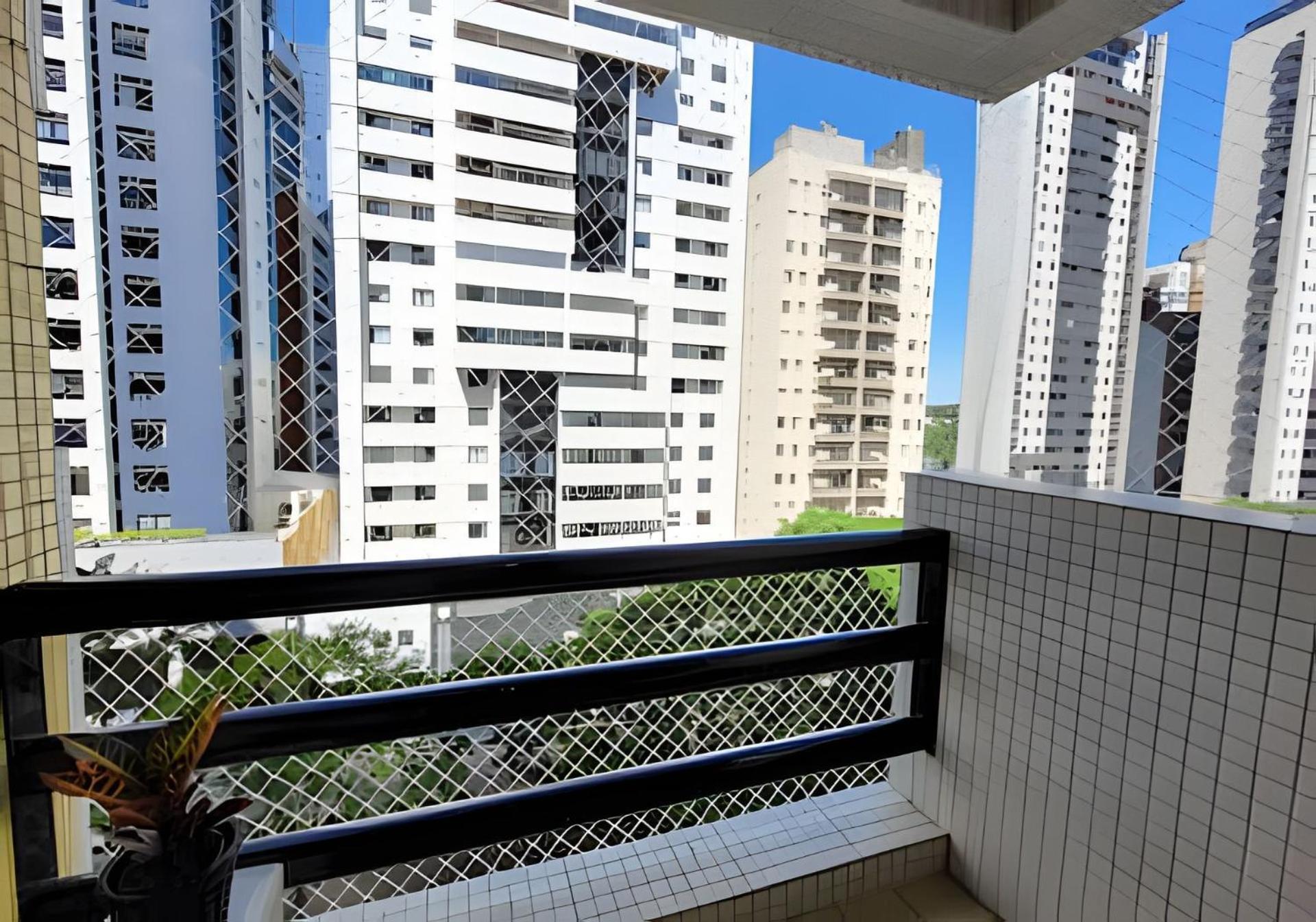 Conforto No Bigorrilho Com Garagem E Academia