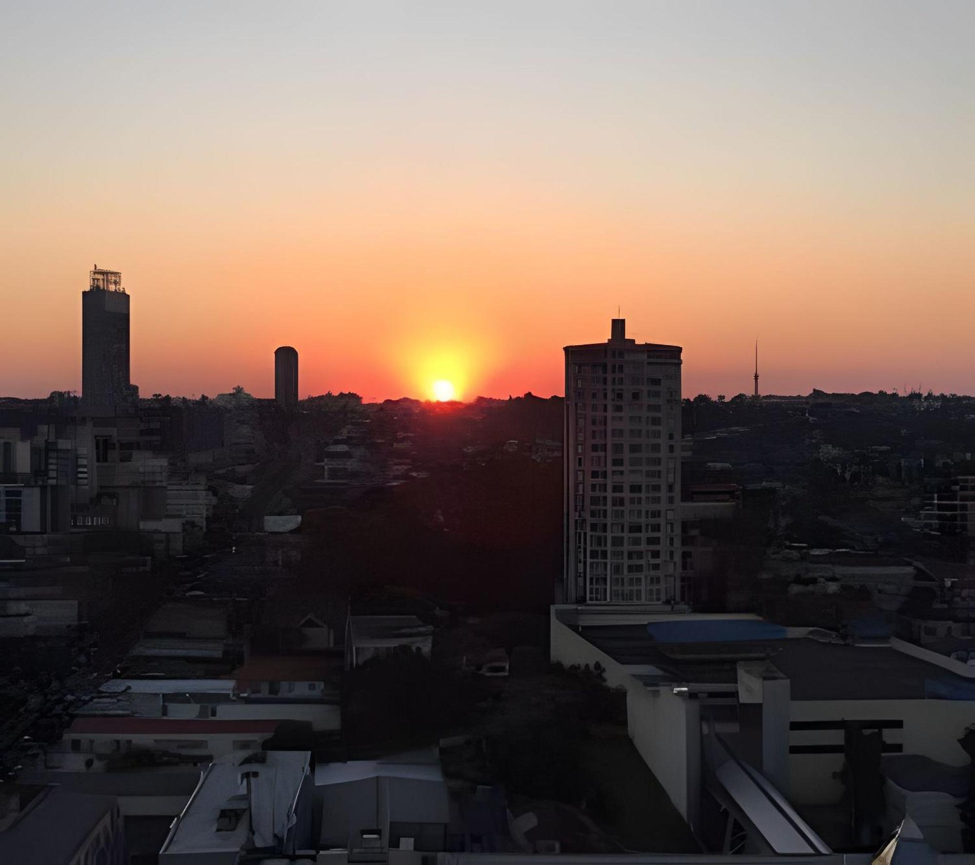 Apartment Tematico,moderno E Com Por Do Sol Mueller/centro Curitiba