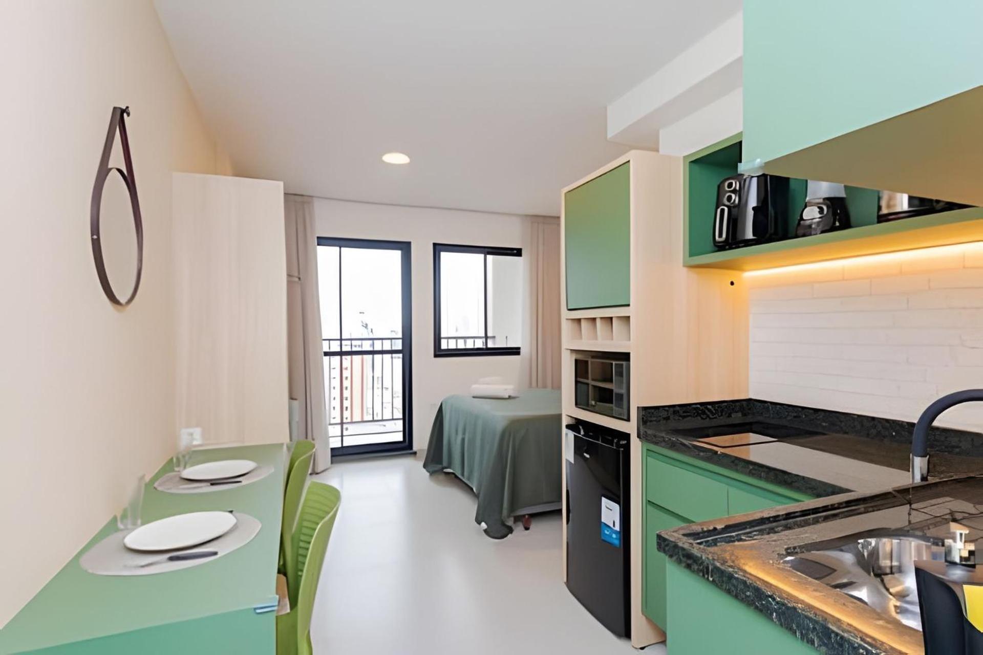 Casal Com Cama Queen - Piscina E Academia No Centro De Apartamento Curitiba
