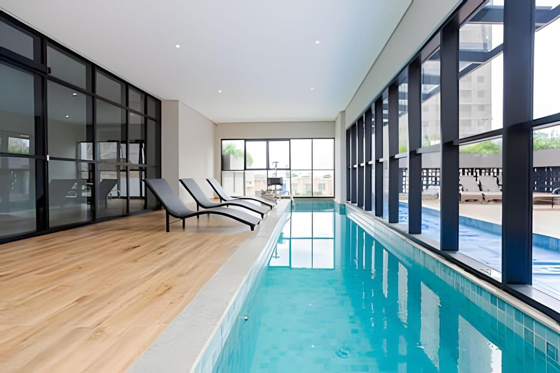 Casal Com Cama Queen - Piscina E Academia No Centro De Apartamento