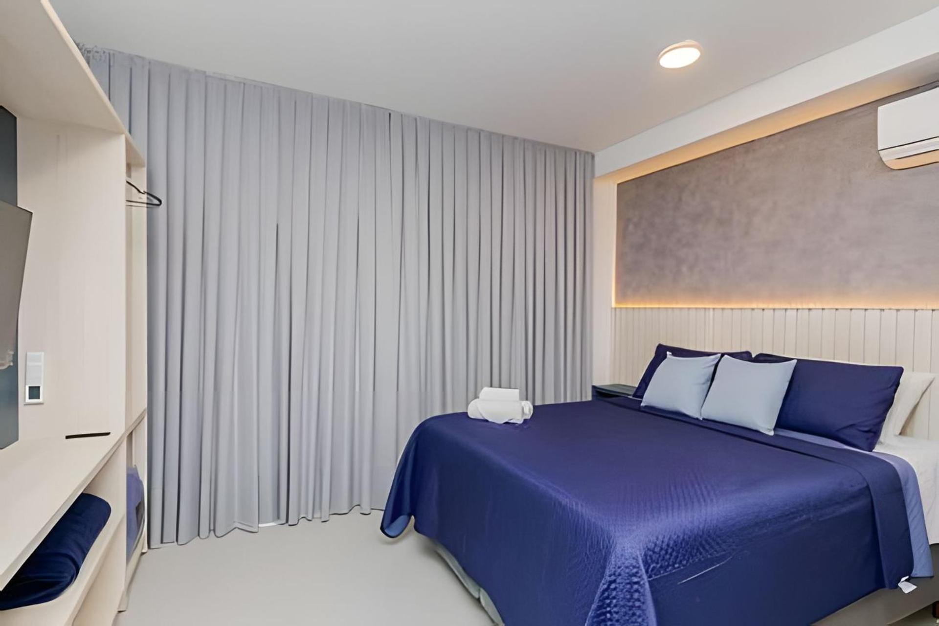 Casal Com Cama Queen - Piscina E Academia No Centro De