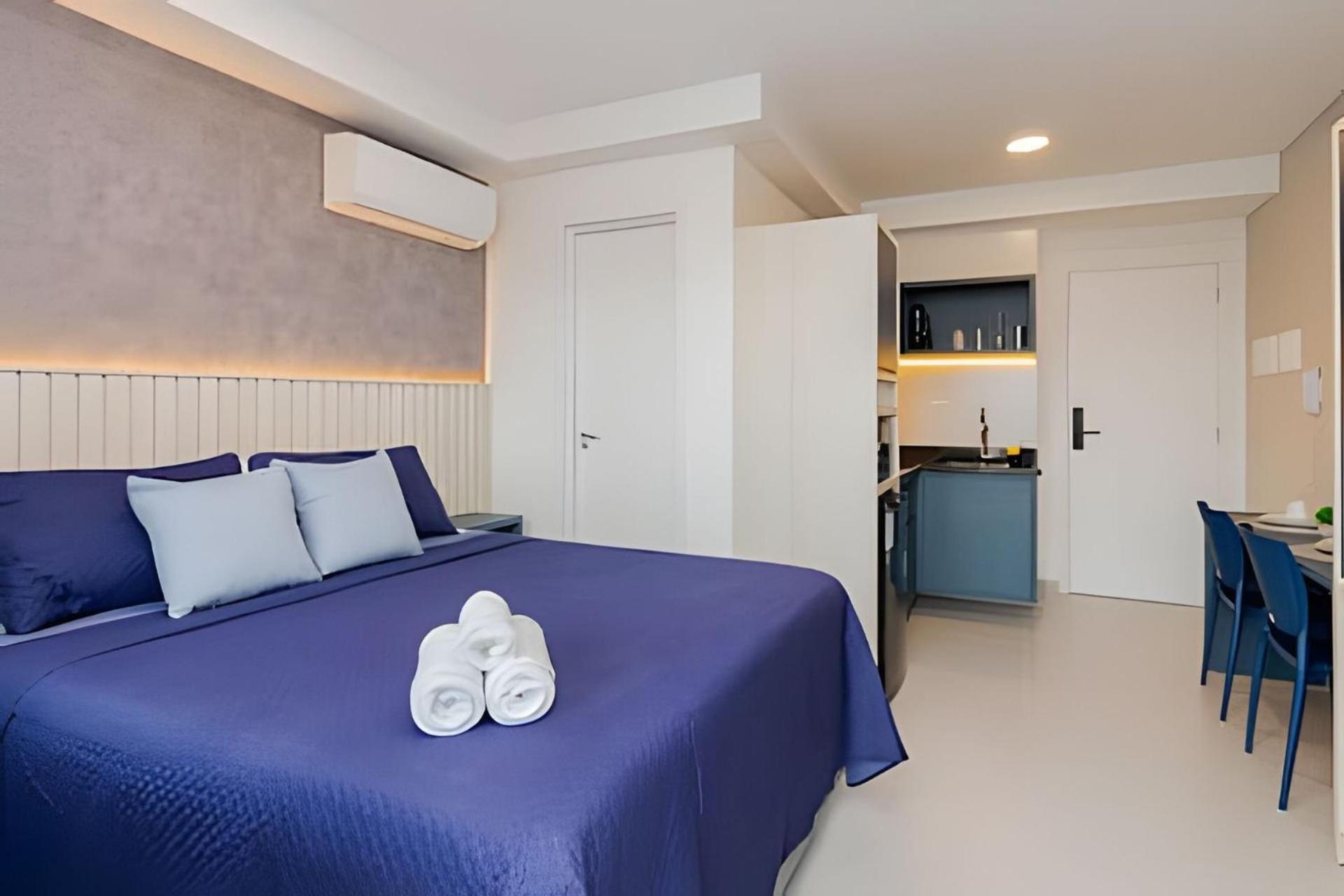 Casal Com Cama Queen - Piscina E Academia No Centro De Apartamento Curitiba