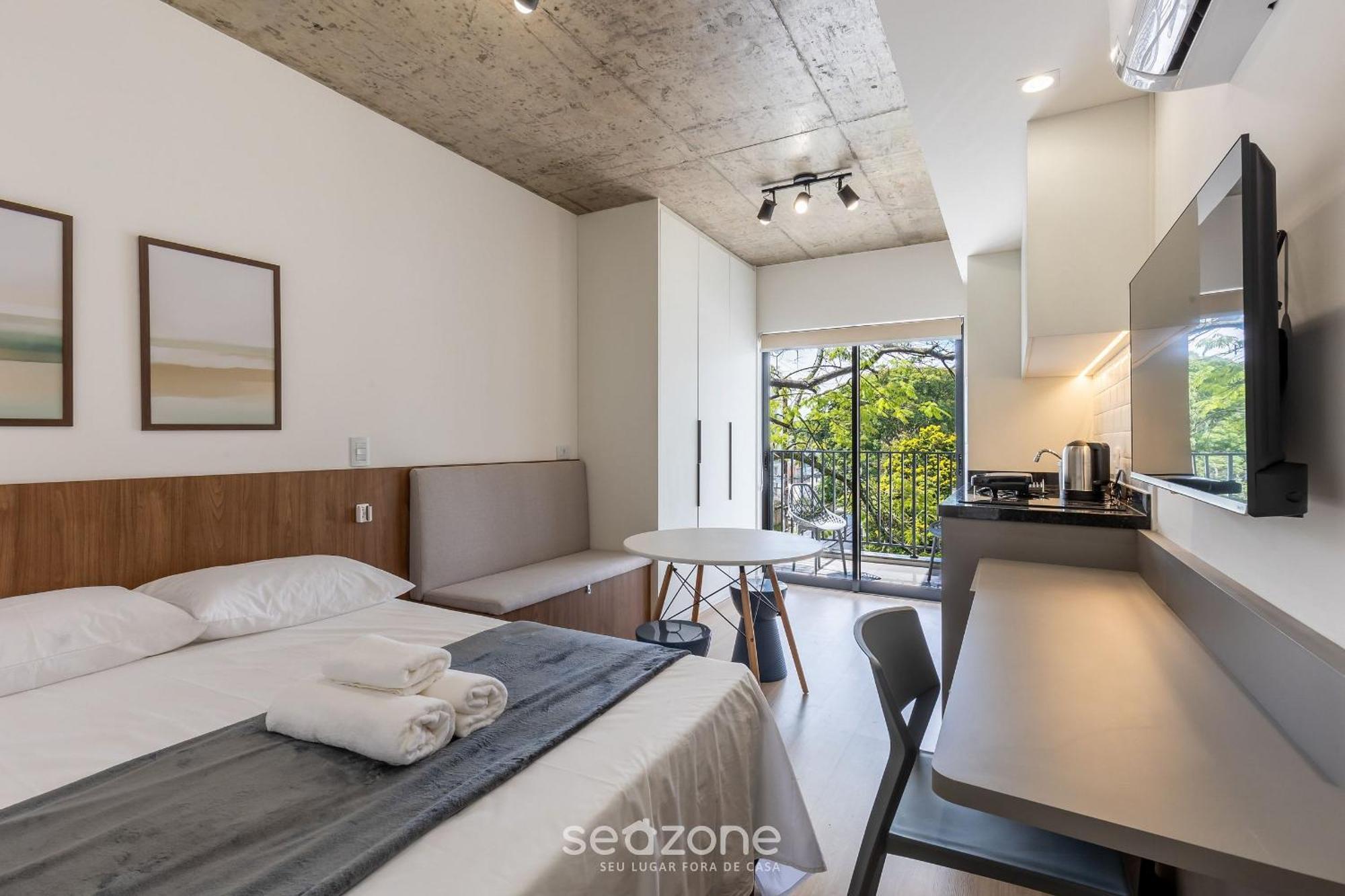 Estudio Confortavel Em Curitiba/Pr Ebi0303