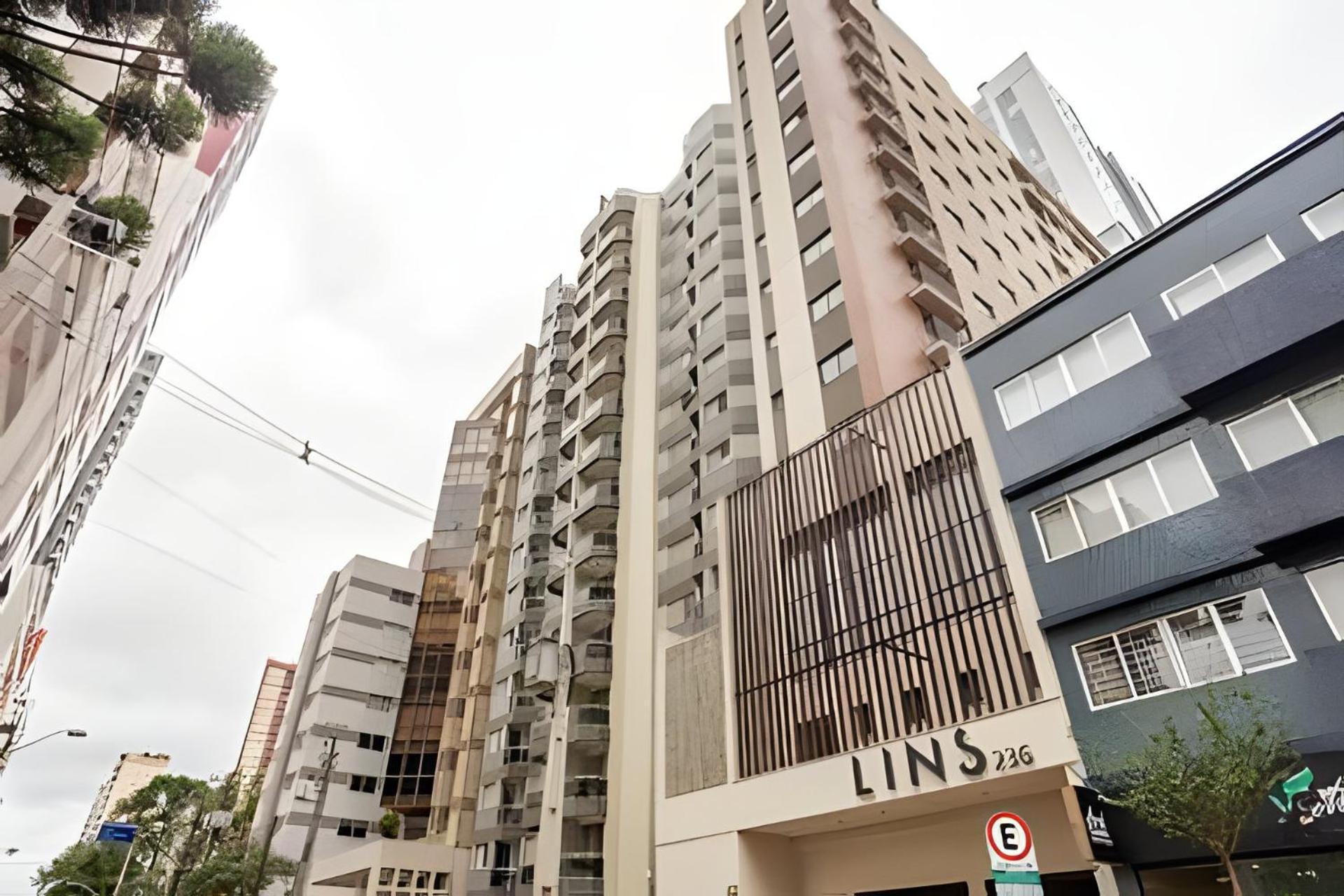 Novinho, Lindo E Moderno C/ Ar Cond. Curitiba