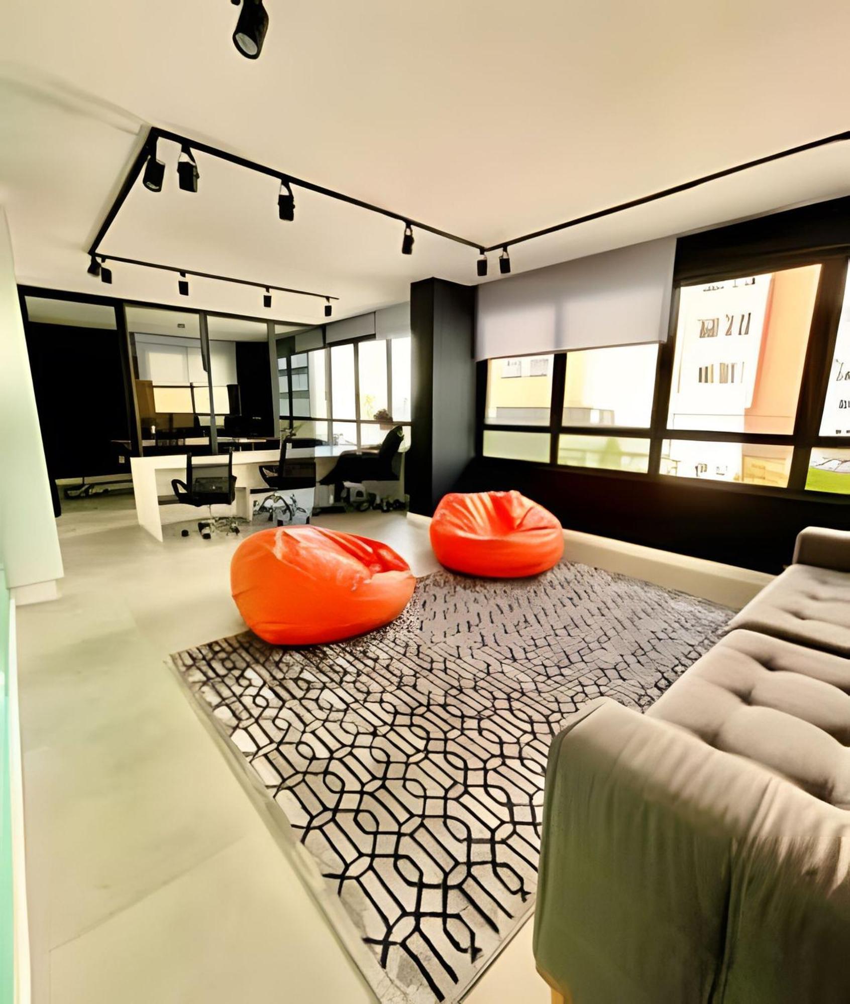 Lindo E Moderno Com Ar Condicionado E Piscina