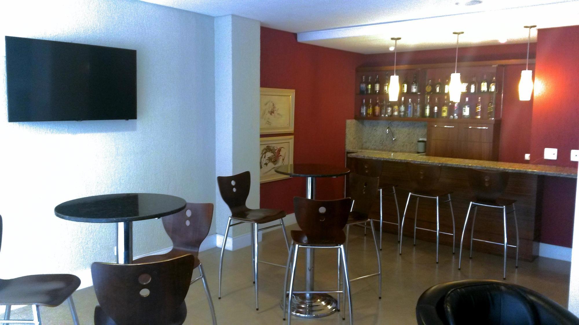 Sj Executive - San Juan Hotel