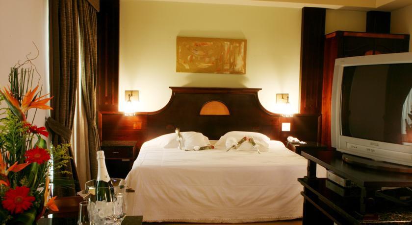 Hotel Transamerica Executive Batel