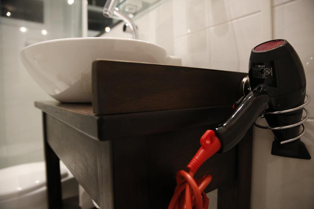 Central, Novo E Com Garagem Em *