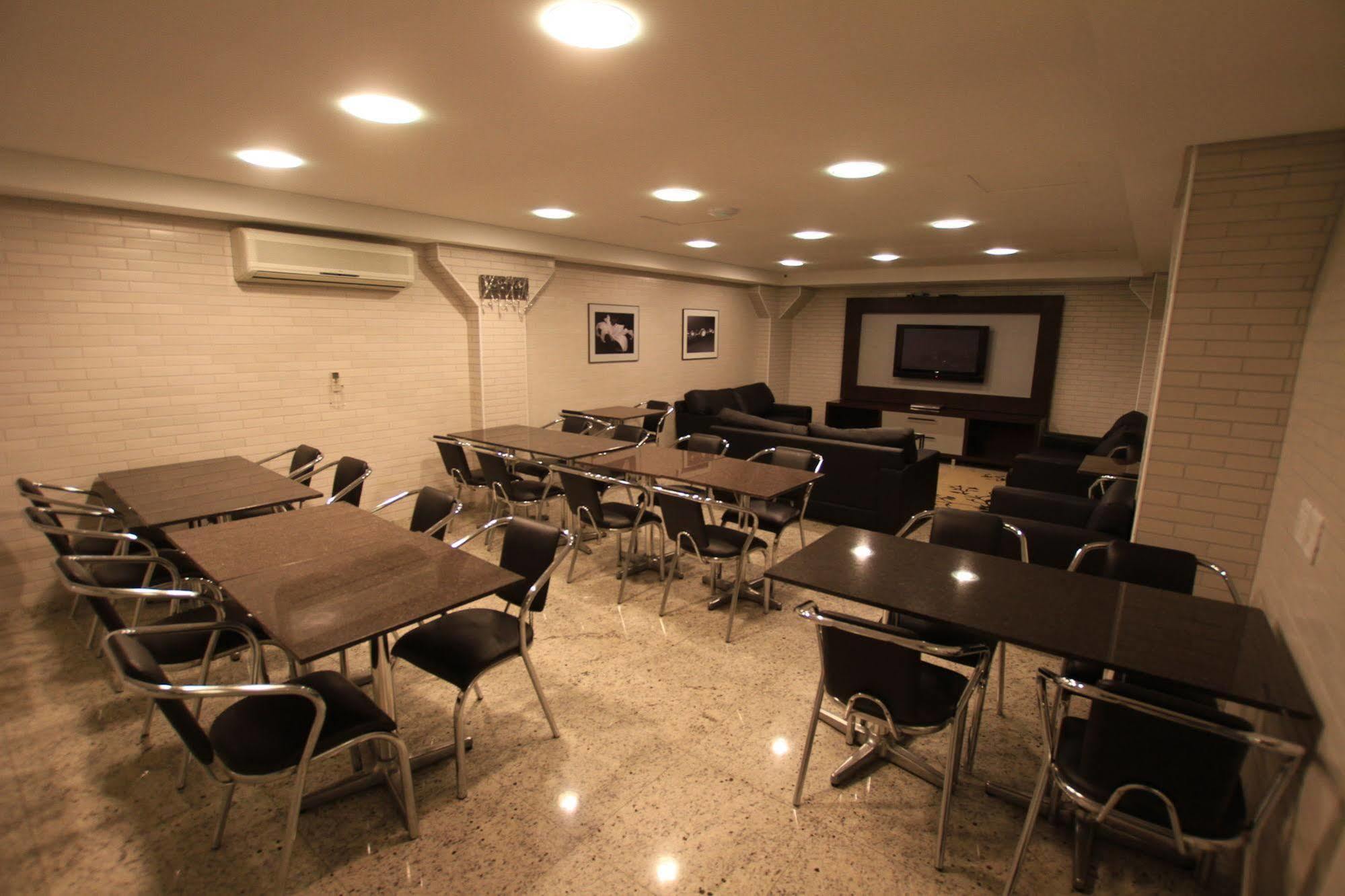 Hotel Confiance Batel Curitiba