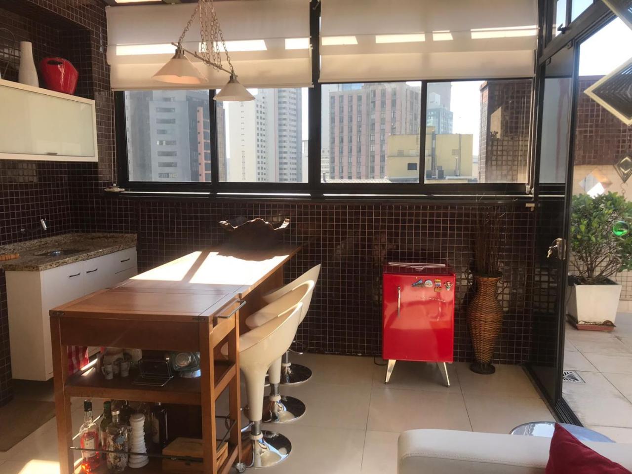 Cobertura Fantastica No Centro/batel Apartamento