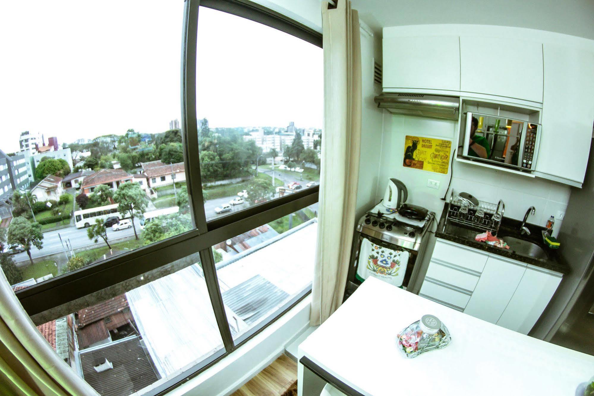 Mondrian Studio