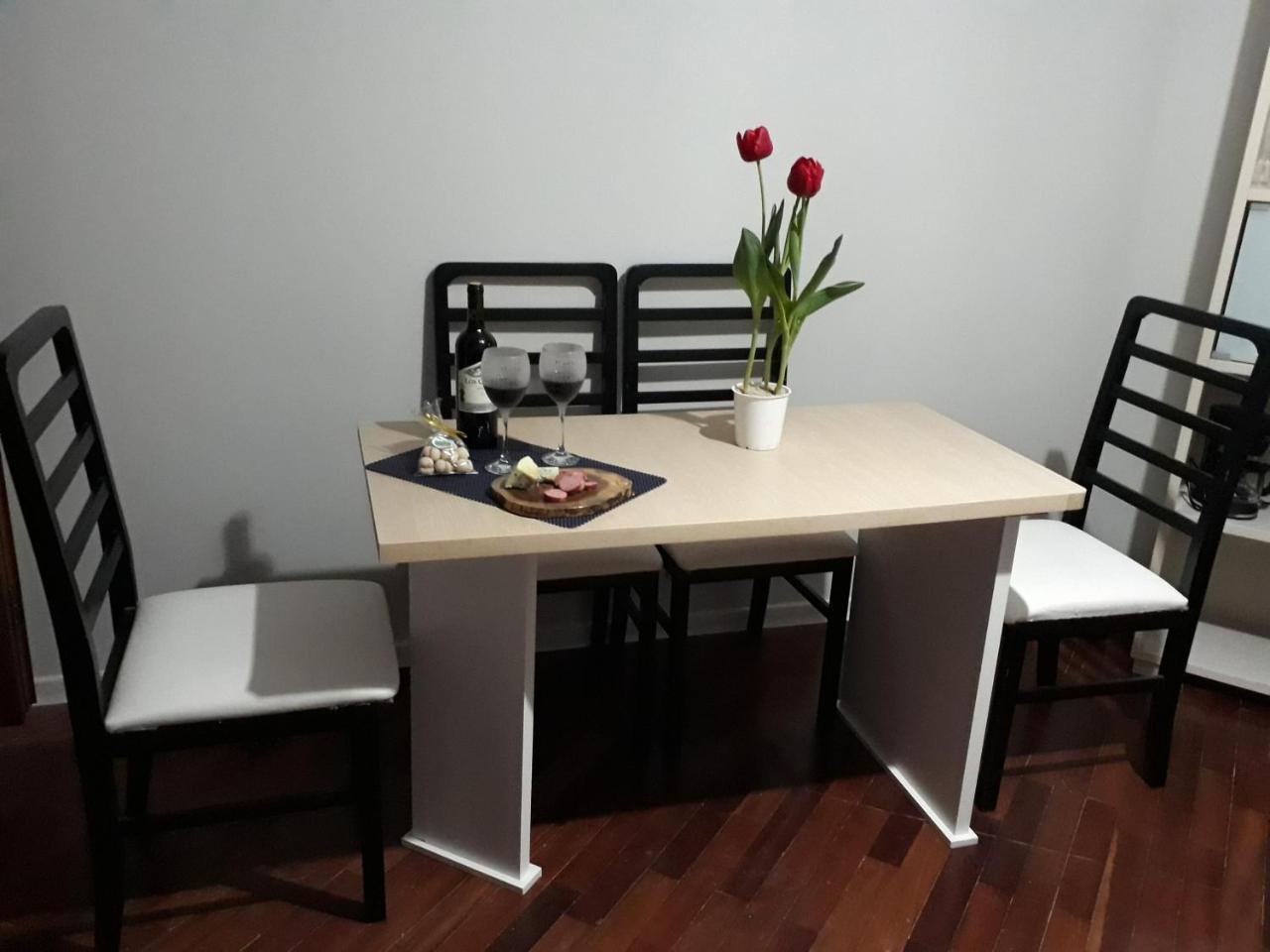Mello's House
