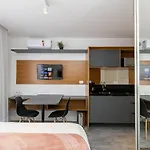 Housi Brickell One - Hbo0402