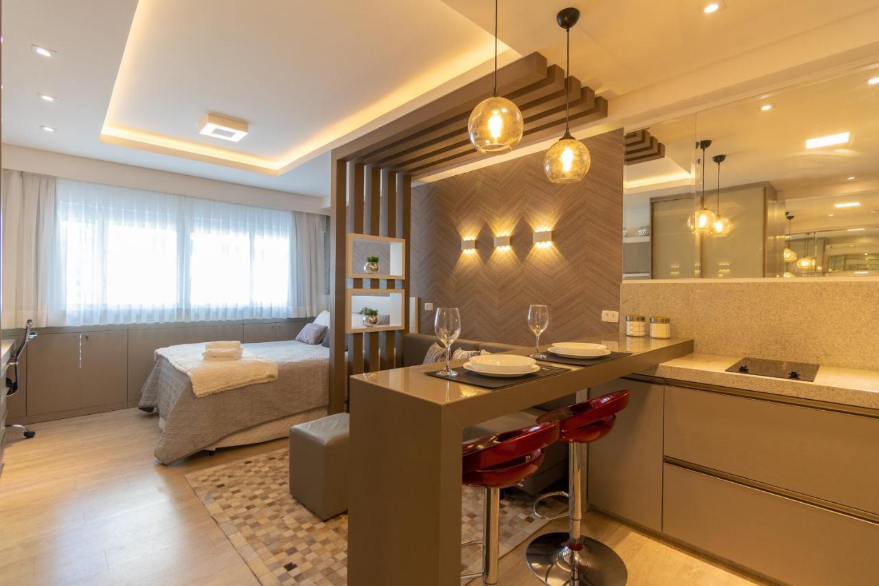 Luxuoso Apto Batel Em Frente Ao Shopping - Piscina, Sauna E Academia * Curitiba