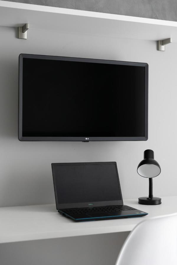Apartment Studio Around The World Ayn042