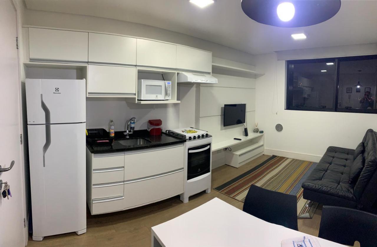 Encantador: Charming Furnished Flat In Reboucas Apartment *