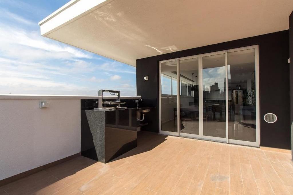 Encantador: Charming Furnished Flat In Reboucas Apartment