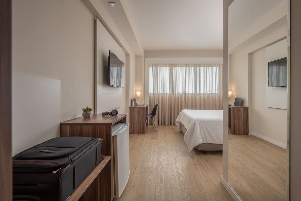 Intercity Centro Civico 4*
