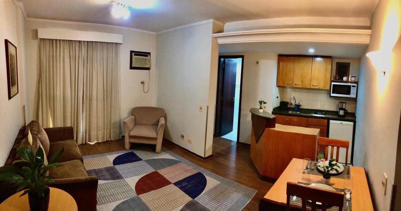 Aconchegante No Batel Apartment