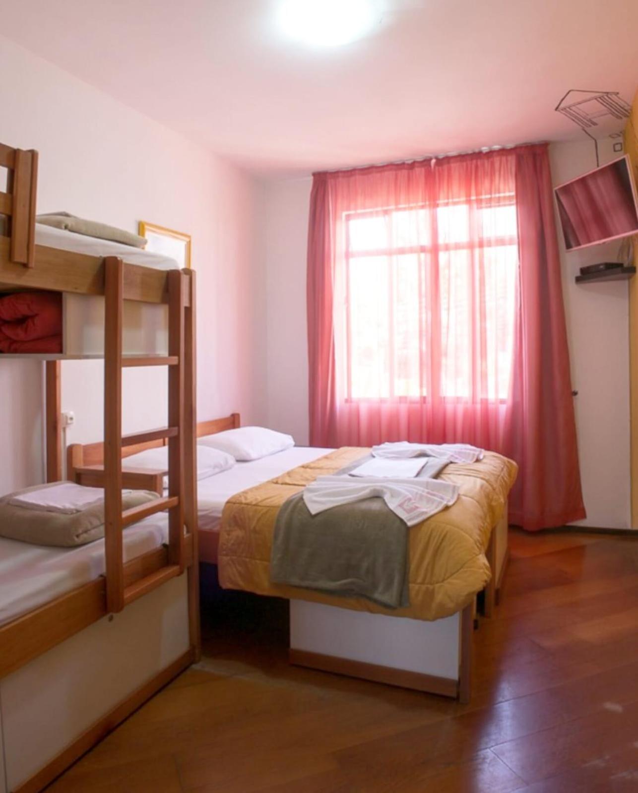 Jardim Botanico House Hostel