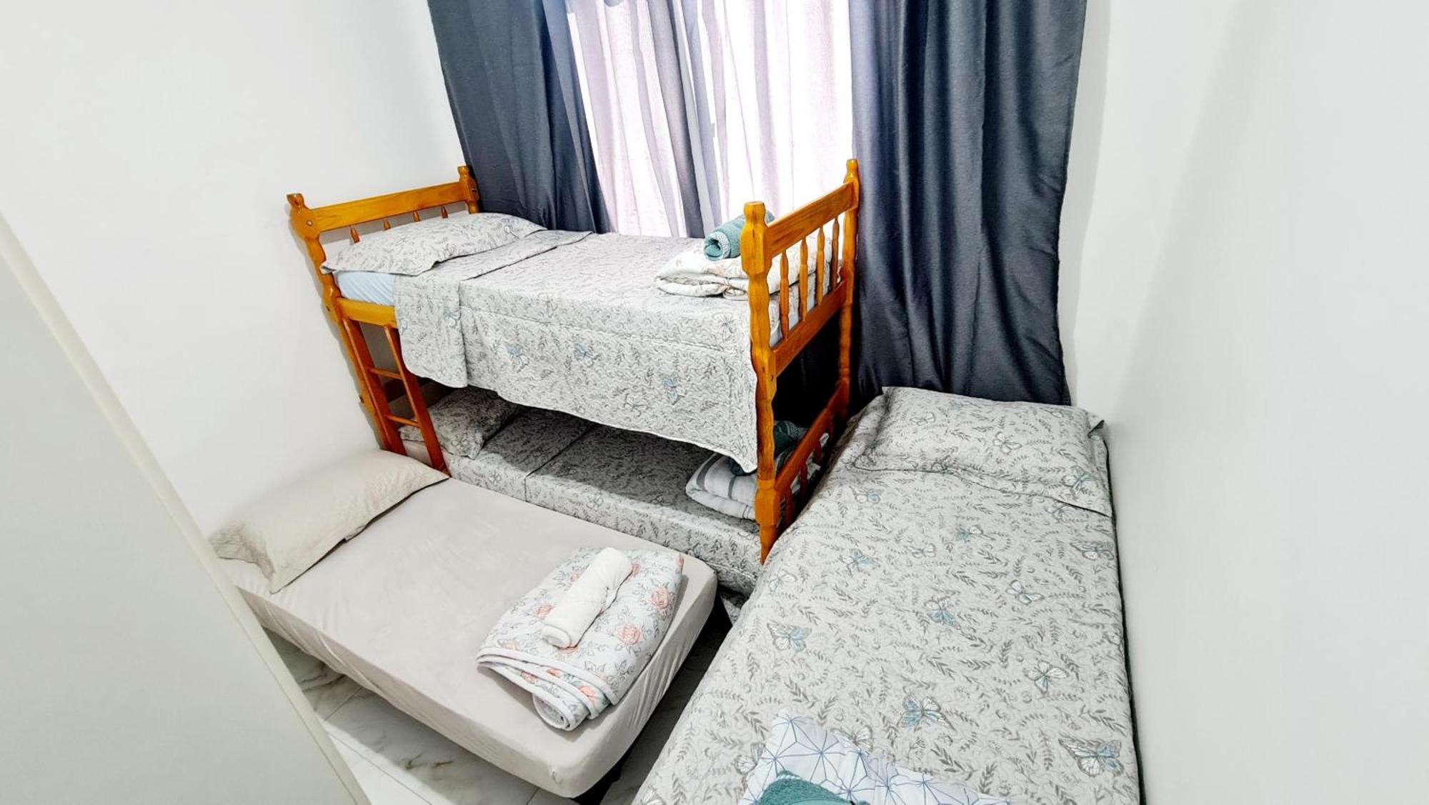 Apto Em Clube Frente Pro Bosque E No Terminal Do Pinherinho Proximo Ao Centro - Garagem 2 Veiculos Apartamento