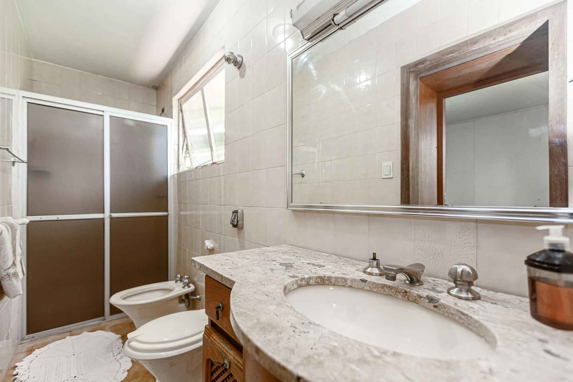Memora - Quartos Em Casa Proximo Ao Parque Bacacheri Homestay *