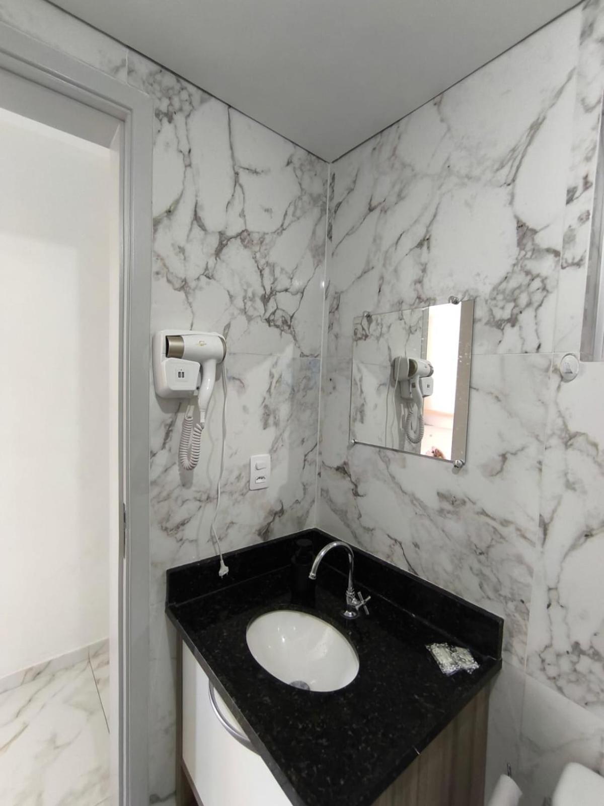Apto Em Clube Frente Pro Bosque E No Terminal Do Pinherinho Proximo Ao Centro - Garagem 2 Veiculos Apartamento *