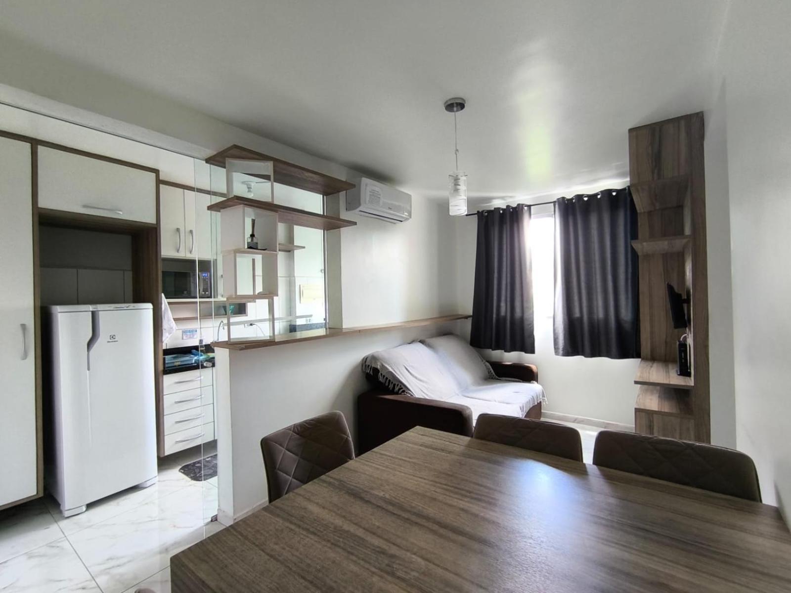 Apartamento Apto Em Clube Frente Pro Bosque E No Terminal Do Pinherinho Proximo Ao Centro - Garagem 2 Veiculos Curitiba
